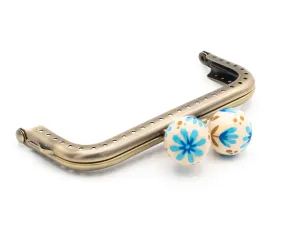 Boquilla para monedero FLORES AZULES con bolas de madera pintadas a mano. Cuadrada, 10.5cm.