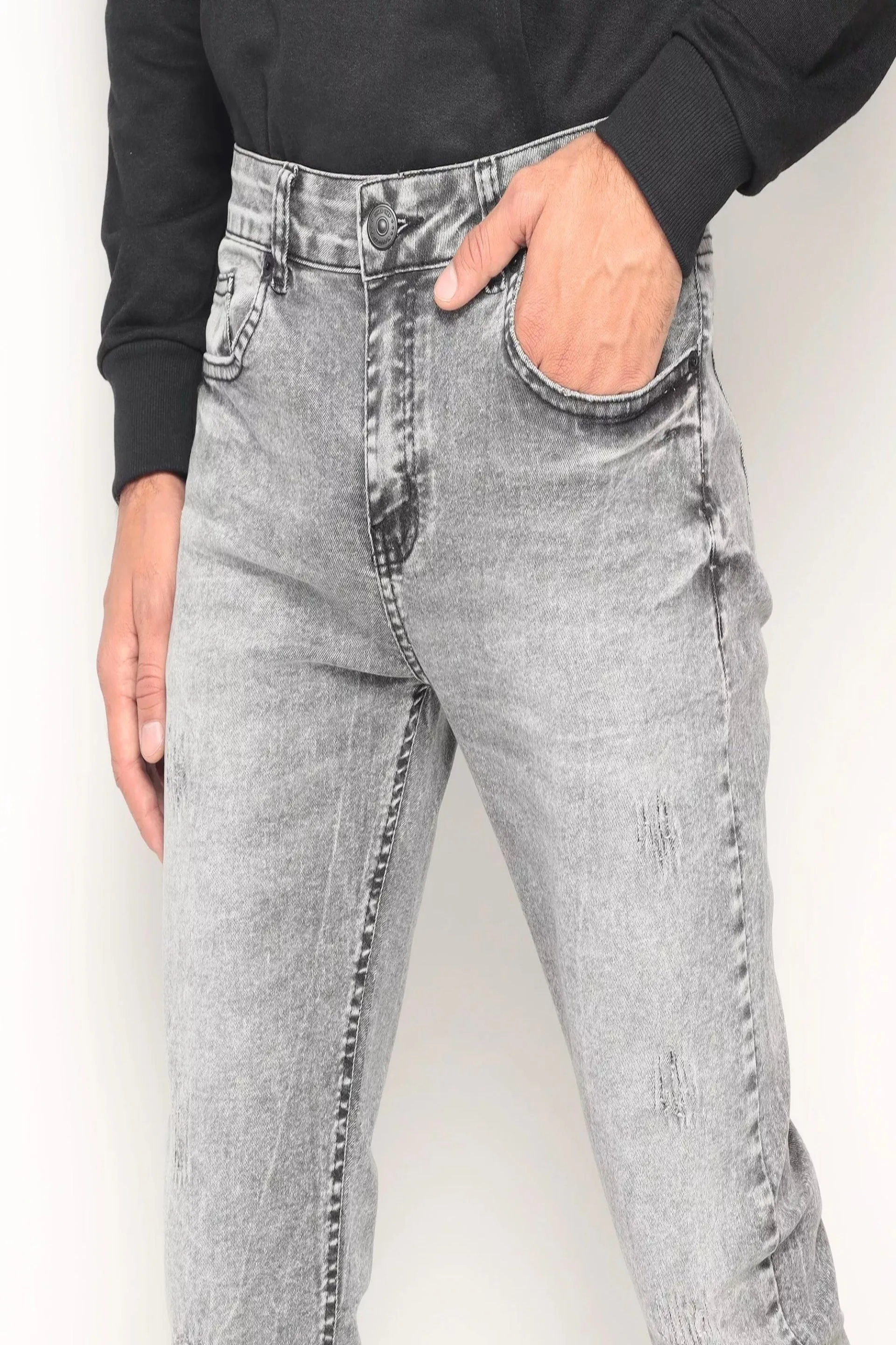 CALÇA JEANS SLIM BLACK DENIM COM PUIDOS