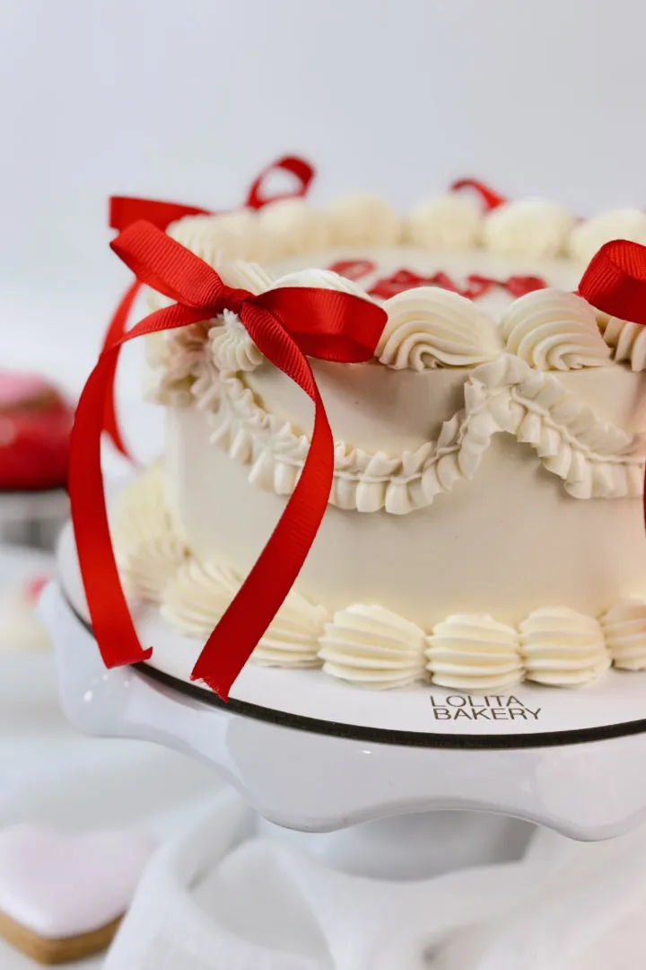 Mini Cake Coquette Lazos Rojos