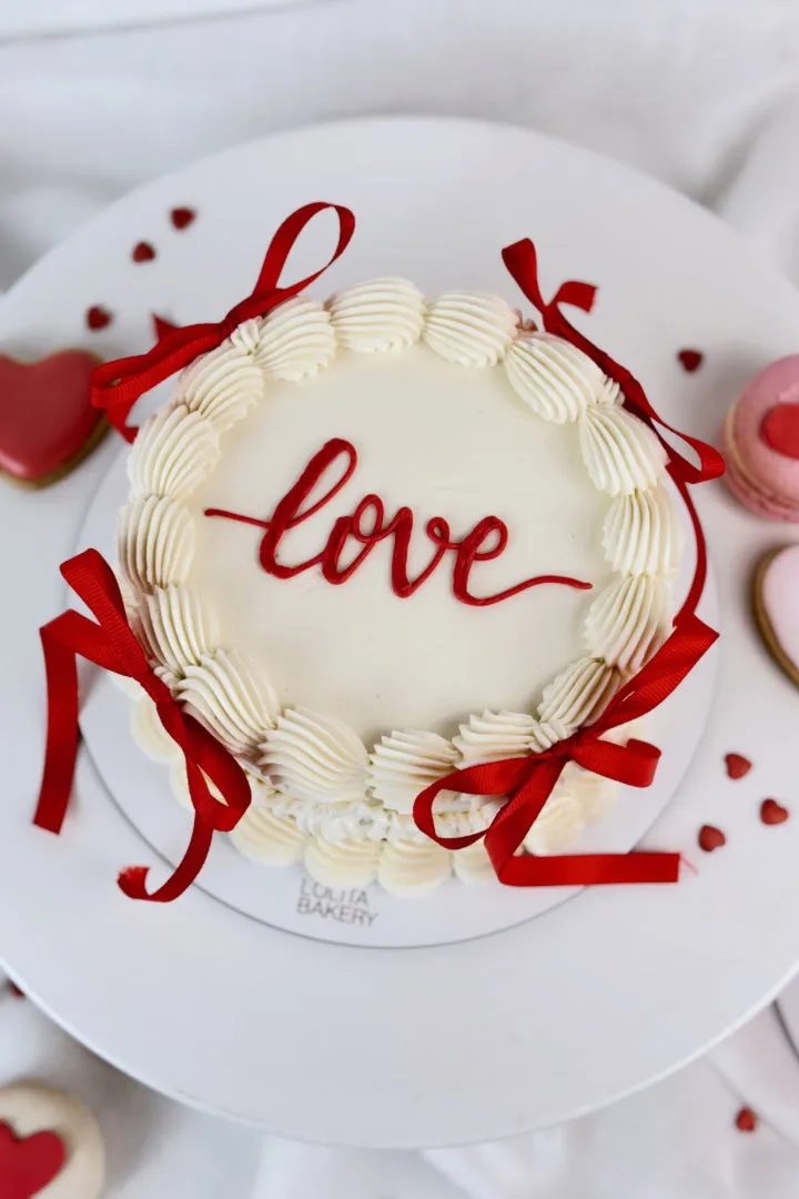Mini Cake Coquette Lazos Rojos