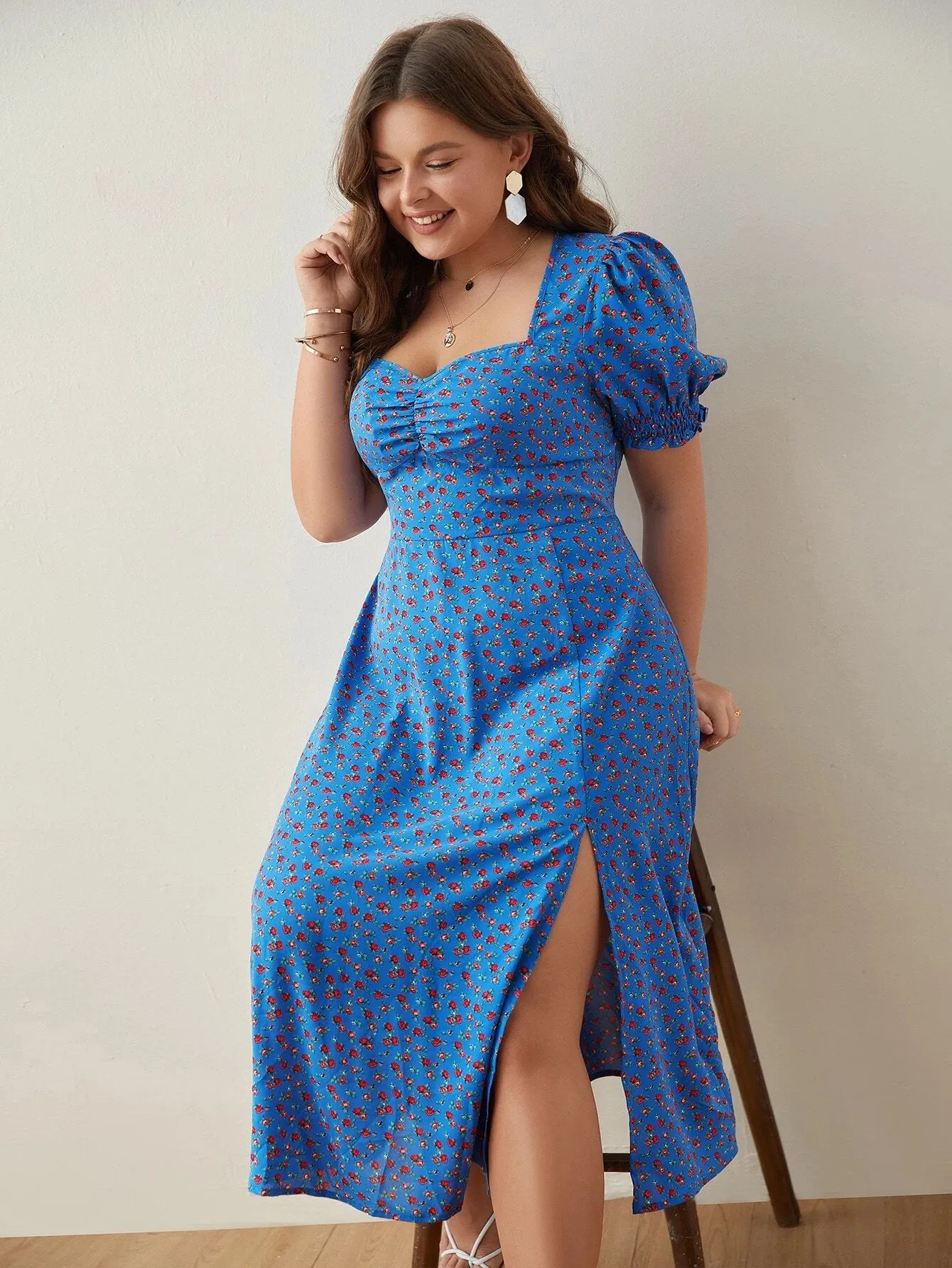 Vestido Florido Com Busto Franzido De Fenda - Caroline